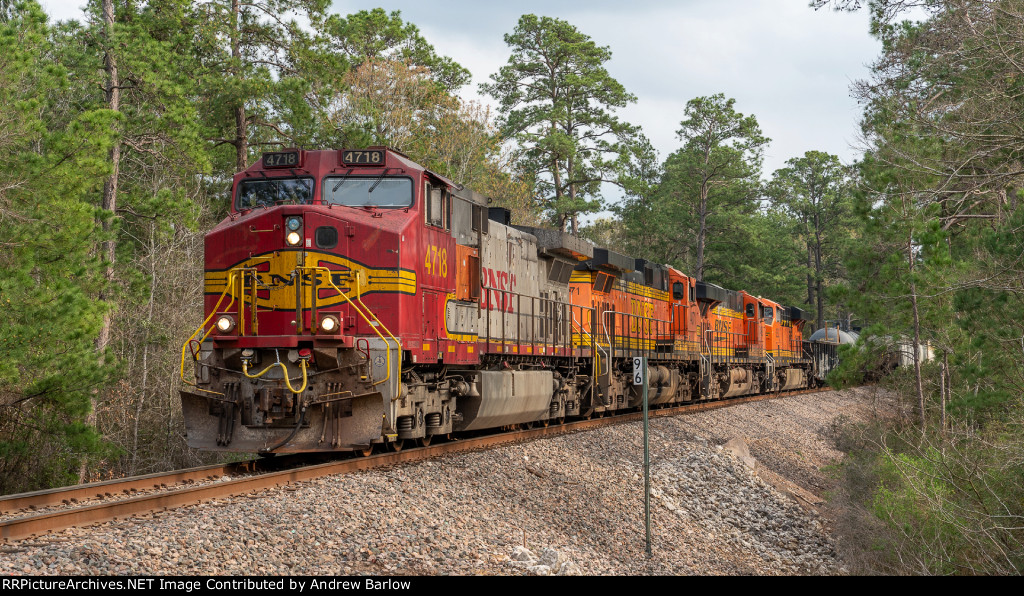 Fakebonnet 4718 on the Houston Sub